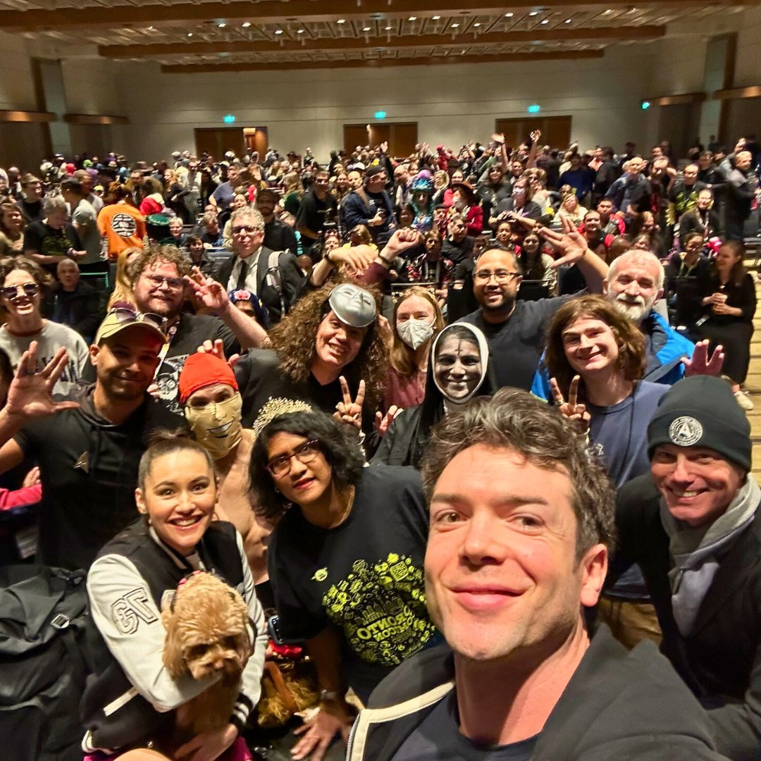 That's a wrap on Day 2 of #TorontoComicon2024. But not to worry, we've still got another day of fandom fun to look forward to. Until tomorrow— Live long and prosper 🖖 #TorontoComicon2024 #FANEXPOHQ #Toronto #TorontoEvents #GTA #GTAEvents