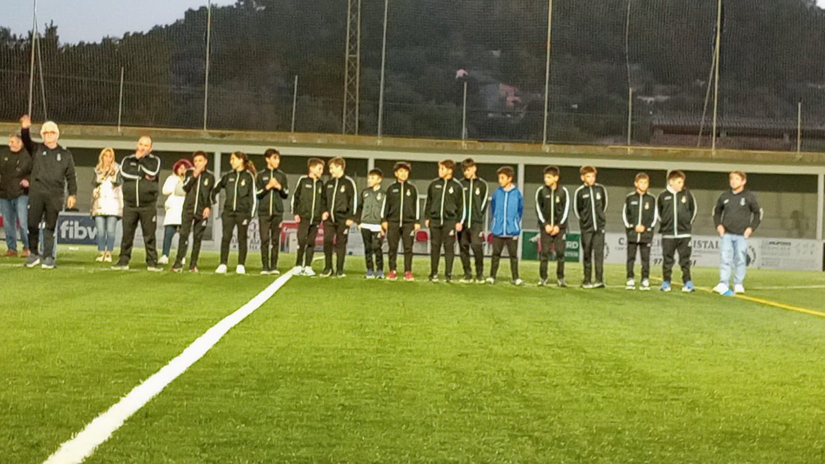 SolerCatalina's tweet image. Enhorabona al @cefelanitx per la presentació d’avui horabaixa dels seus equips i el resultat de l’equip de tercera! #orgullfelanitxer. Gràcies al president de la #FederacióBaleardefutbol per acompanyar-nos