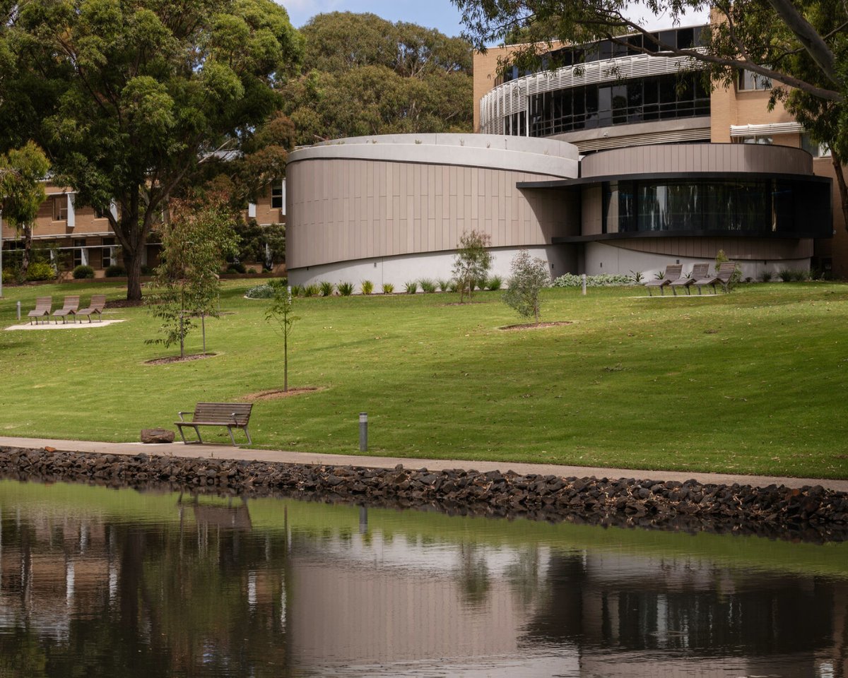 To celebrate St Patrick's Day, we wanted to show off some of our favourite green spaces on our campuses! 💚🍀 We are always trying to find ways to create more sustainable, carbon offset, and biodiverse campus areas — which you can learn more about here: i.mtr.cool/vhxdnodggx