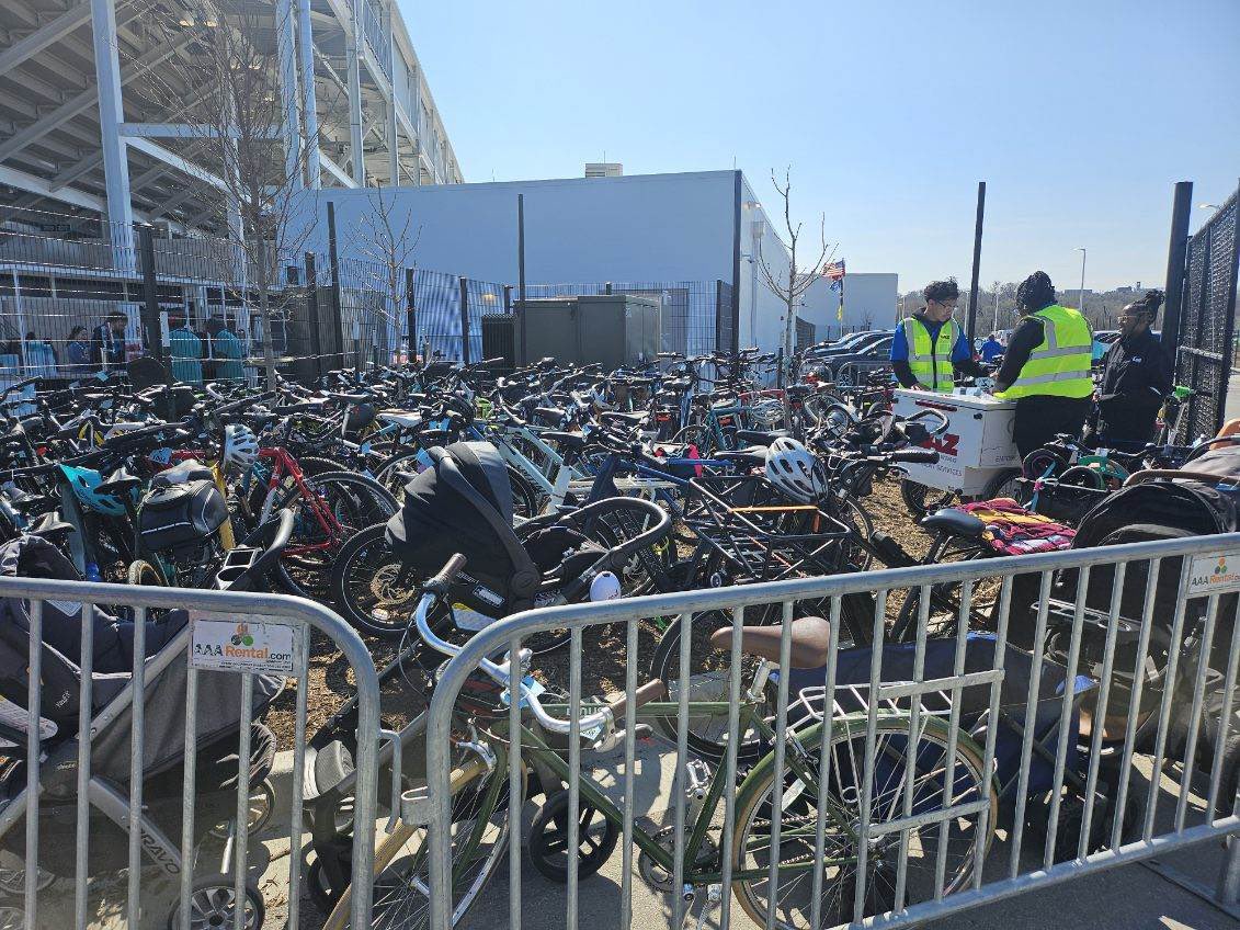 ael32090's tweet photo. Seeing this when I arrived at the history making @thekccurrent game today made my heart so happy! So many bikes!! 🚴‍♀️😍 https://t.co/xHBPa4z41p