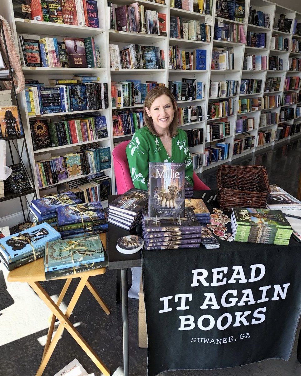 📕🚀 Super fun book launch 🚀📕Thanks to Read It Again Bookstore for hosting my hometown book launch to celebrate MILLIE’s book birthday! 📕🚀 #kidlit #teacherlife #childrensbook #NewRelease