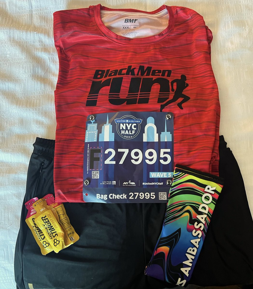 Flat T is ready tomorrow’s #NYCHalf Let the party begin #bighomieonthemove #teamzensah #bmrphilly