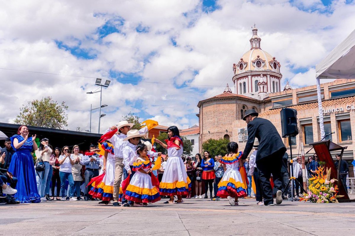 EducaSL_UDA's tweet photo. “Del desplazamiento a la integración”, ha tenido un gran impacto #social con reconocimiento y respaldo #mundial, aportando de manera significativa a cientos de #personas que se encuentran en estado de vulnerabilidad en nuestra ciudad.

🗞️ Social: https://t.co/vFmif8YScC https://t.co/obpV3W64Lk