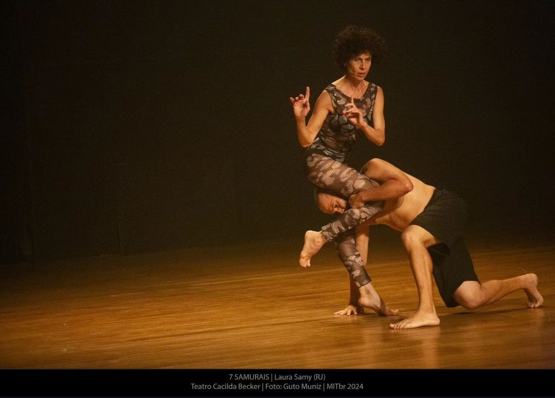 MITsaopaulo's tweet photo. Imagens de "7 Samurais", espetáculo que traça paralelos entre os guerreiros japoneses e os artistas de hoje. O trabalho, com direção de Laura Samy @lauras.samy, foi apresentado no  Teatro Cacilda Becker.

Iluminação de Tainã Miranda

Fotos: Guto Muniz https://t.co/6offgfJiD8