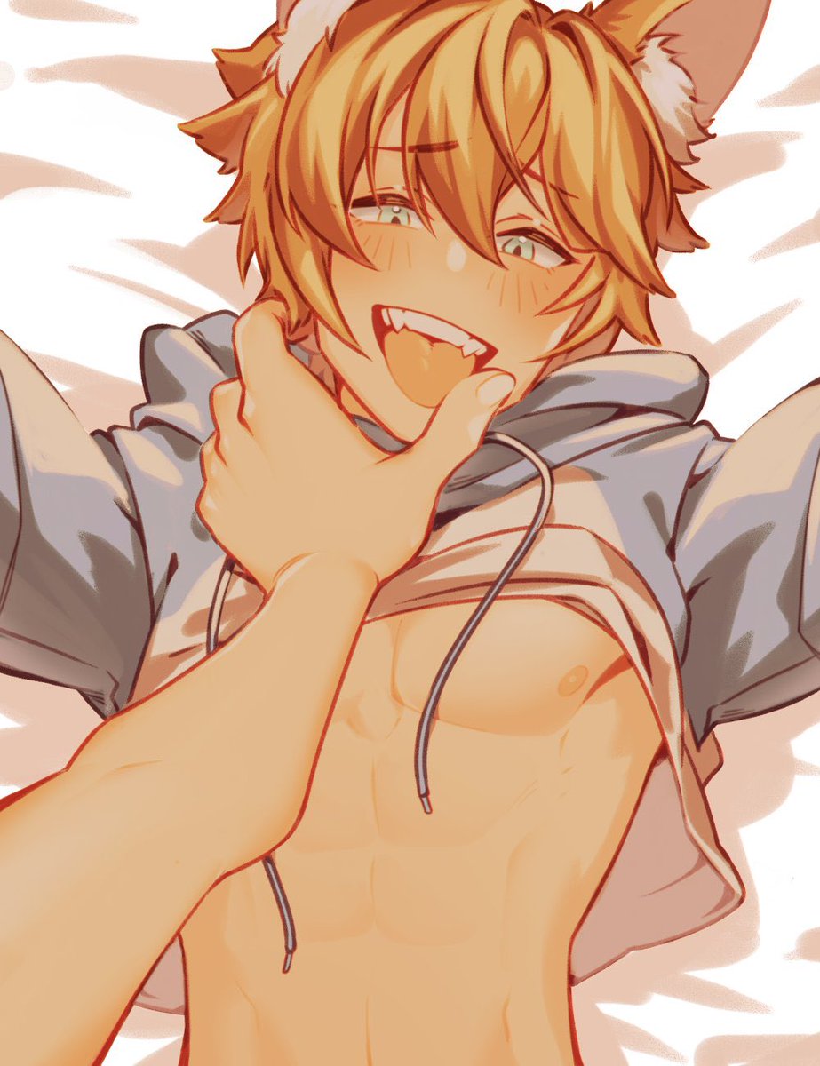 FoxzVtuber's tweet photo. Left or Right https://t.co/LcUaajmyhG