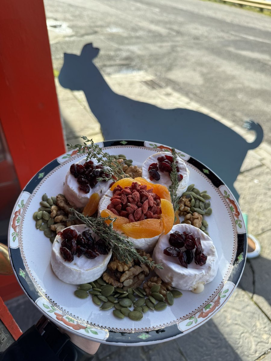thebluegoat_'s tweet photo. St Patrick’s Weekend Opening Hours ⬇️
9.30am - 6pm everyday 🥳☘️
Celebrate this weekend with an Irish Cheese Plate or any products from our Irish producers 🐟🥩
#thebluegoatramelton #irishcheese #irishrawmilkcheese #artisanproduce #irishfood #donegalfood #donegaldexter https://t.co/RhW9StvCtN