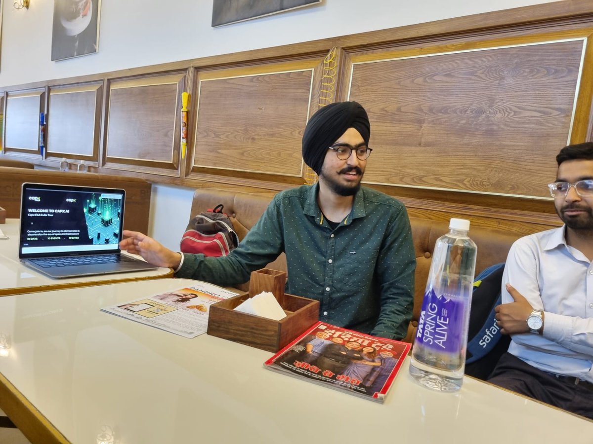 HAPPYS1NGH's tweet photo. 🎉 Hosted my first-ever event @CapxClub and the city's response was amazing! 🌟
💬 We had engaging conversations about AI and the growing tech culture in Lucknow. 
The energy was so infectious that we even went beyond the event time to exchange ideas. 😄

Unforgettable Exp😁 https://t.co/TgYuGEVh34