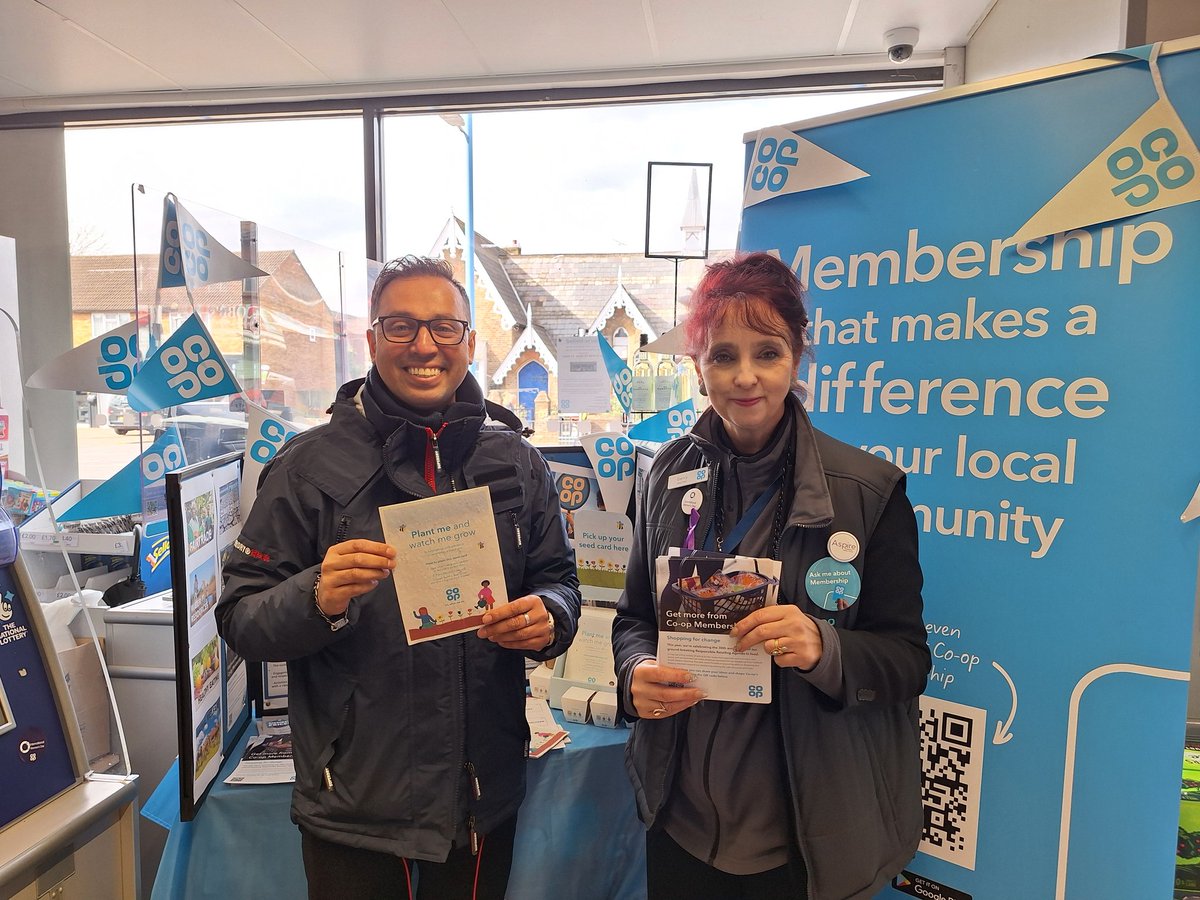 💙 Thanks so much to Abdul Wahid @coopuk Ops Manager, Juliet Mulholland (National Member's Council), Alex, Jamie and all the lovely Co-op members and customers at Co-op @PottersBar today. So many people passionate about Co-op, sustainability, fair trade, etc.