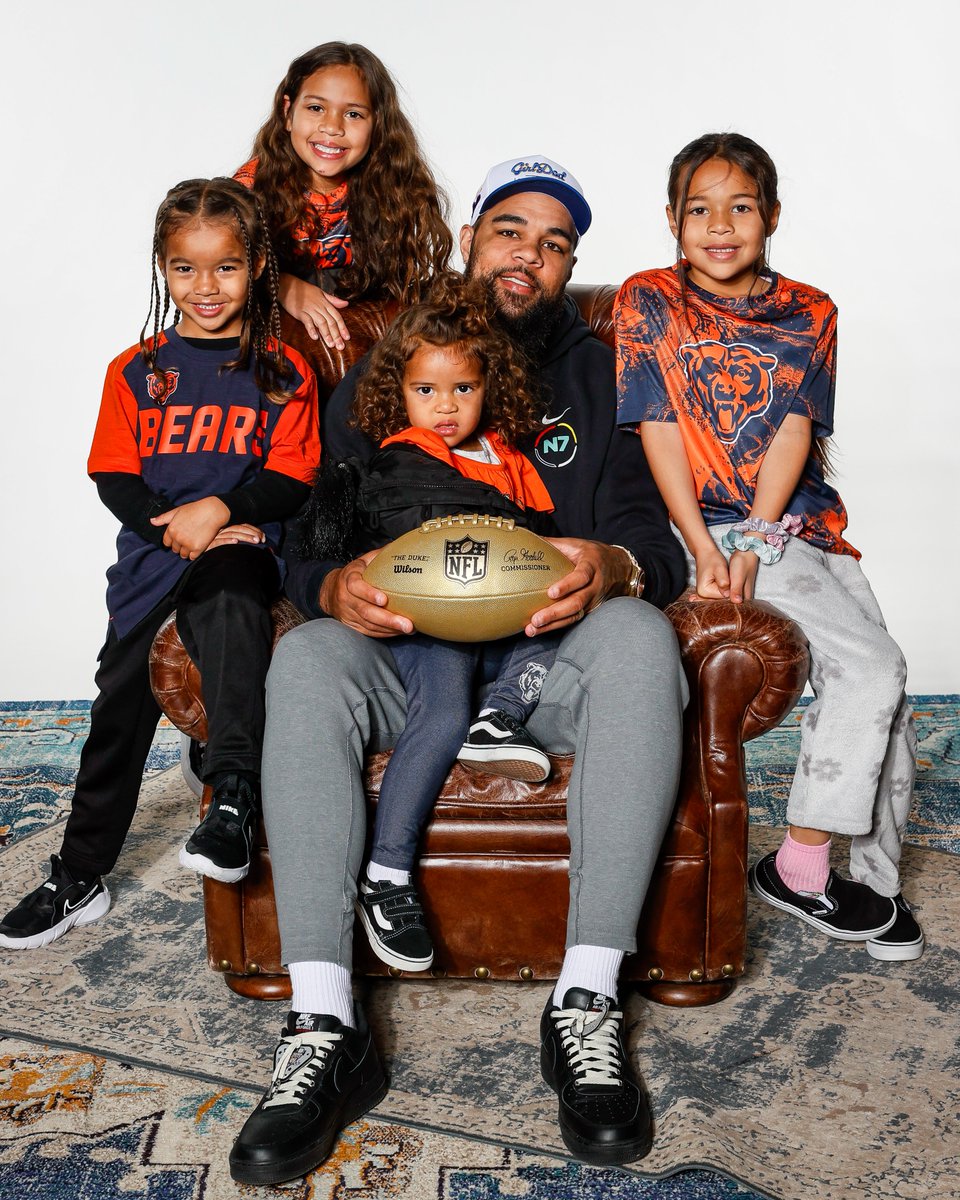 ChicagoBears's tweet image. The Allen family 🧡💙