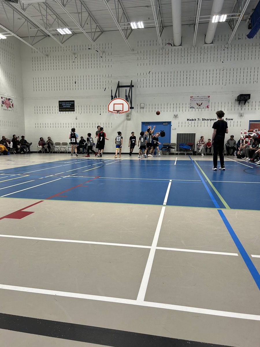 Checking out 5/6 Basketball action Thickwood in a great game now and watched Timberlea/Christian School earlier. So many games and lots of great play and friendly competition @FMPSD @thickwoodArts @TimberleaSchool @ChristianFMPSD
