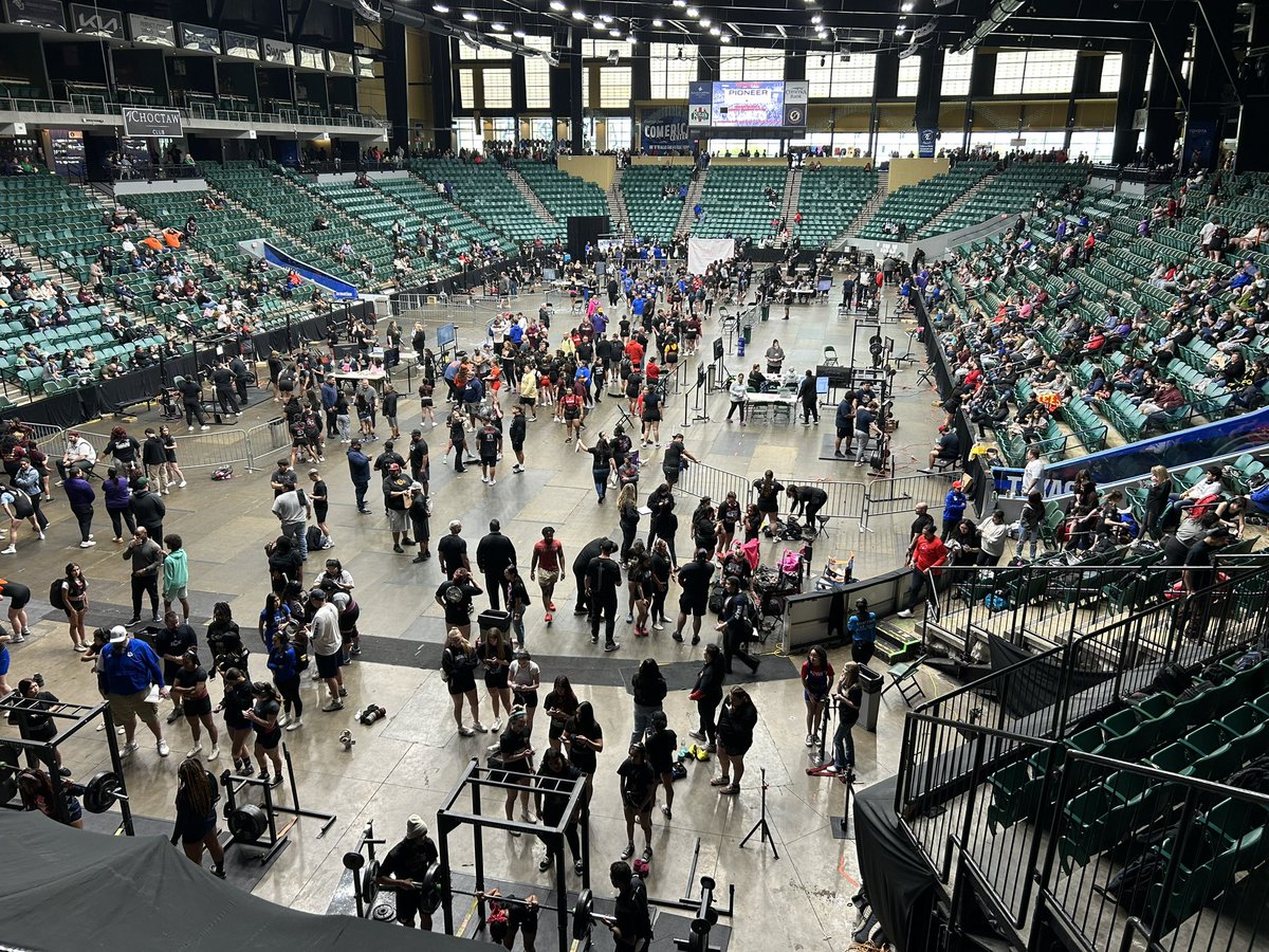 CoachMoltz's tweet image. BARS LOADED 🐅👏💪🏼🏋️‍♀️#THSWPA #CSISD