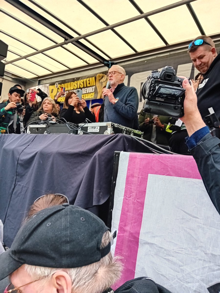 revoltinghippie's tweet photo. A couple of zionists tried to disrupt Jeremy Corbyn's speech on Whitehall today. The police removed but did not arrest them https://t.co/2SuOOdVV8k
