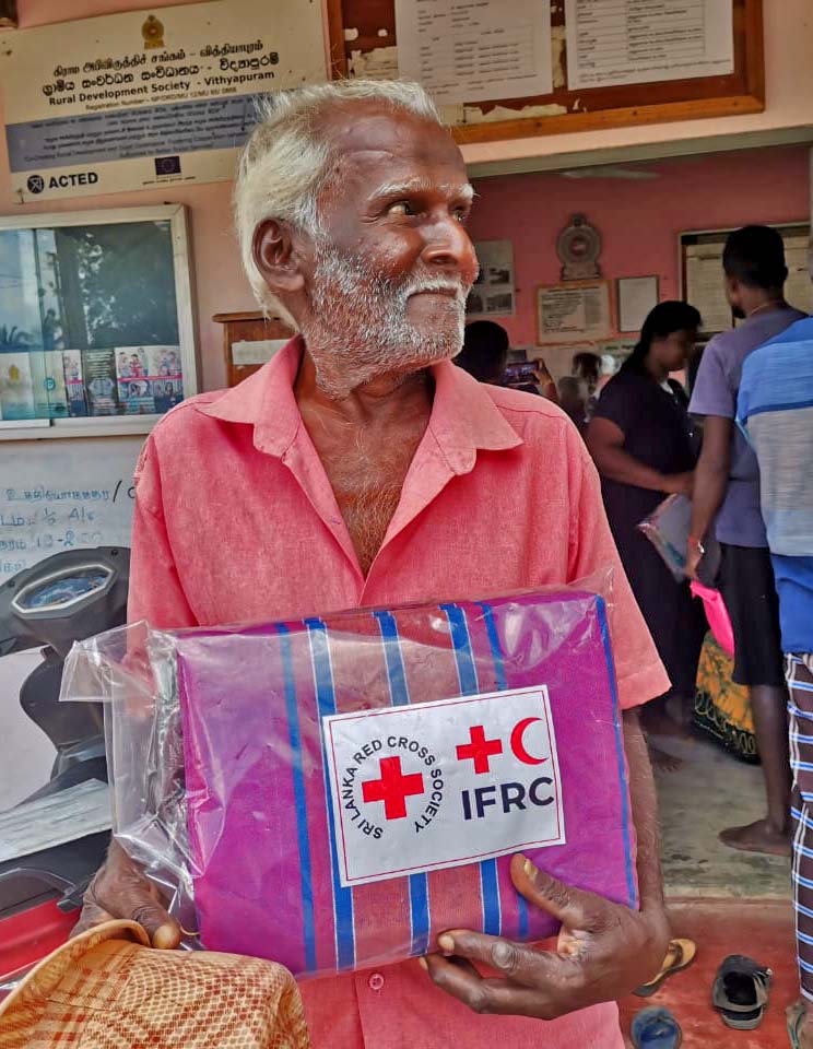 SLRedCrossMul's tweet photo. We Continue to Bring Hope!
We rallied together to provide essential relief packs (Non-Food Relief Items)  to over 130 families in the Oddusuddan Division
With hearts full of compassion, we continue to stand by those affected by the floods
#slrcs #IFRC #ICRC #itsaboutservingpeople https://t.co/HATfVn7eDz