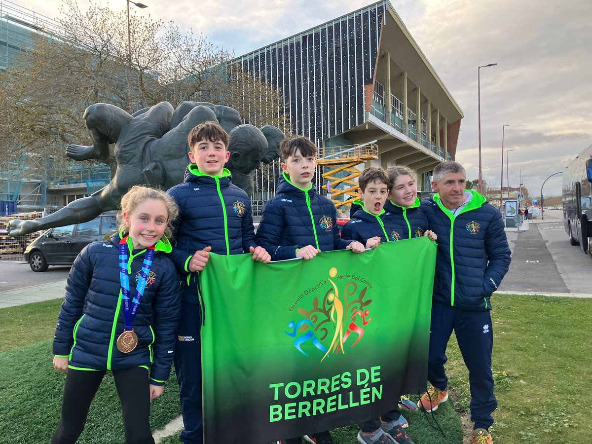 Nunca antes un cole tan pequeño hizo cosa tan grandes. Bronce en el Campeonato de España de Lucha Olímpica.

<a href="/aragontv/">Aragón TV</a> <a href="/GobAragon/">Gobierno de Aragón</a> <a href="/zaragozadeporte/">Zaragoza Deporte</a> <a href="/DeportesAra/">DeportesAragon</a> <a href="/masEFaragon/">+EF Aragón</a> <a href="/aragonradio/">Aragón Radio</a>