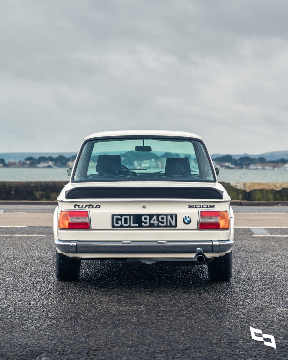 collectingcars_'s tweet photo. This BMW 2002 Turbo is a desirable and lesser-seen classic turbocharged performance coupe.

📍LIVE NOW - Poole, Dorset, United Kingdom⁠
⁠
https://t.co/AIciNNhSQ6
⁠
#CollectingCars #BMW #2002Turbo https://t.co/QBvkFszxkl