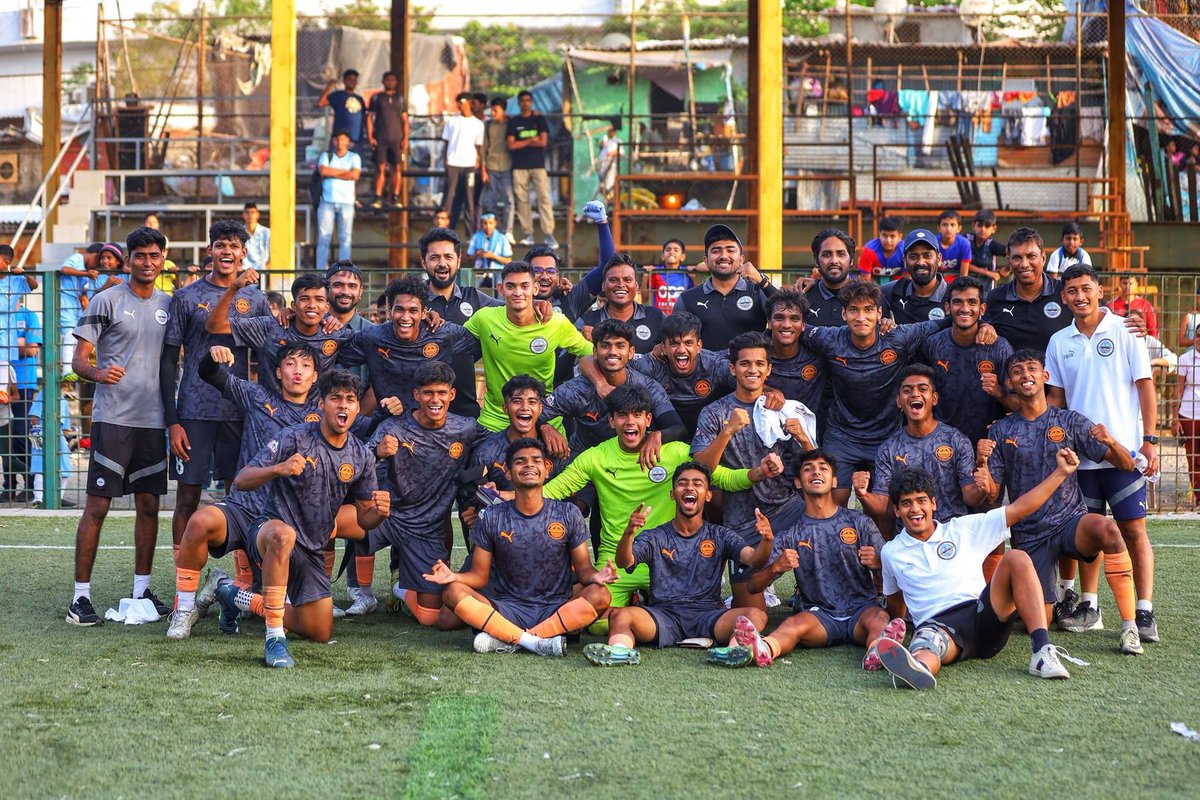 mohandass27's tweet photo. Mumbai City FC U-19
🏆Unbeaten Champions of MFA Supper League 🏆17 Game Unbeaten  with 13 Wins, 4 Draws, 62 Goals ,12 Clean Sheets. Top Performance displayed
Thanks Players , Team Behind Team &amp; supporters @WCBMumbai 
जय महाराष्ट्र ,🙏🏻गणपती बाप्पा मोरया 🙏🏻 https://t.co/hqfAhHRGiU