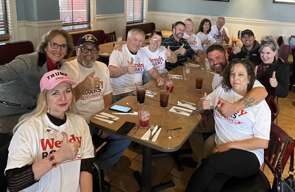 WendyRogersAZ's tweet image. Happy Birthday @voteridcheck in #FlorenceAZ after fiery @PinalGOP meeting today!