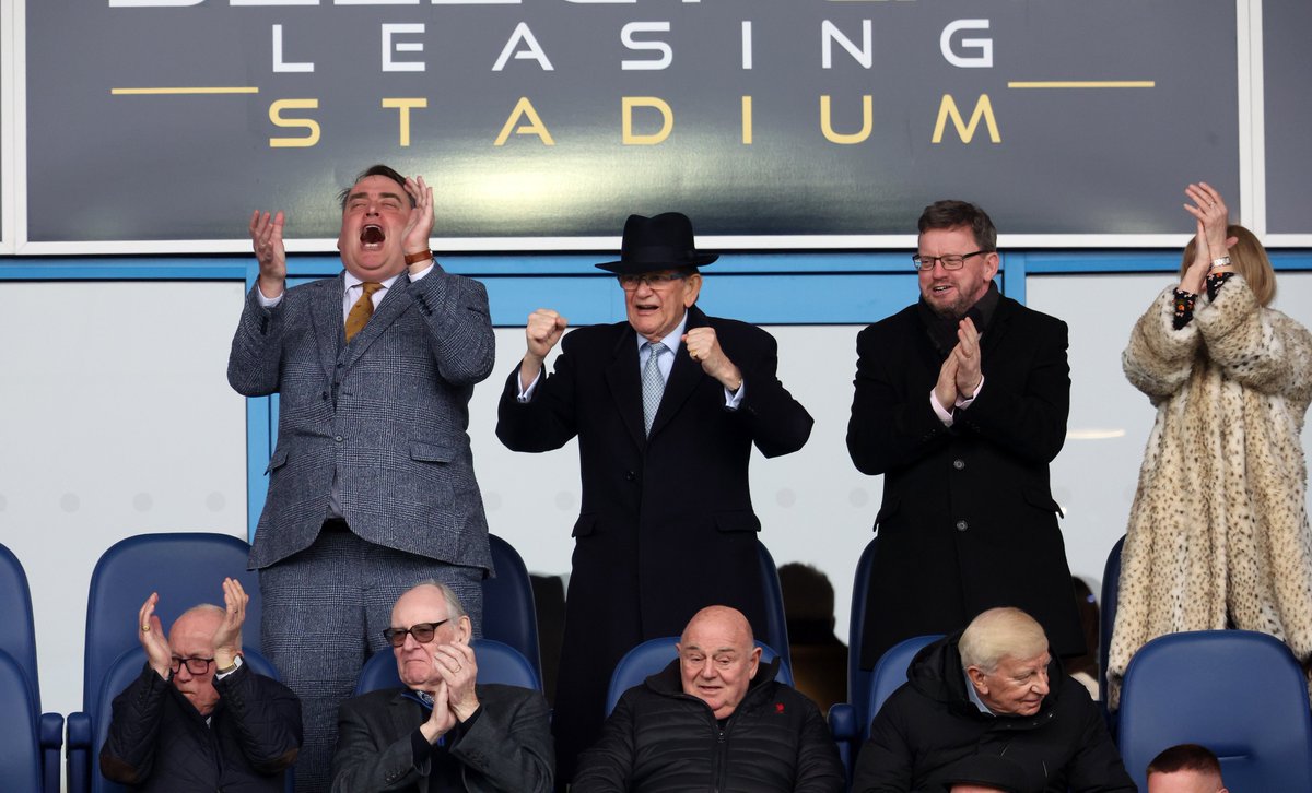 SJM enjoyed that one! 💪

#REACAM | #ReadingFC