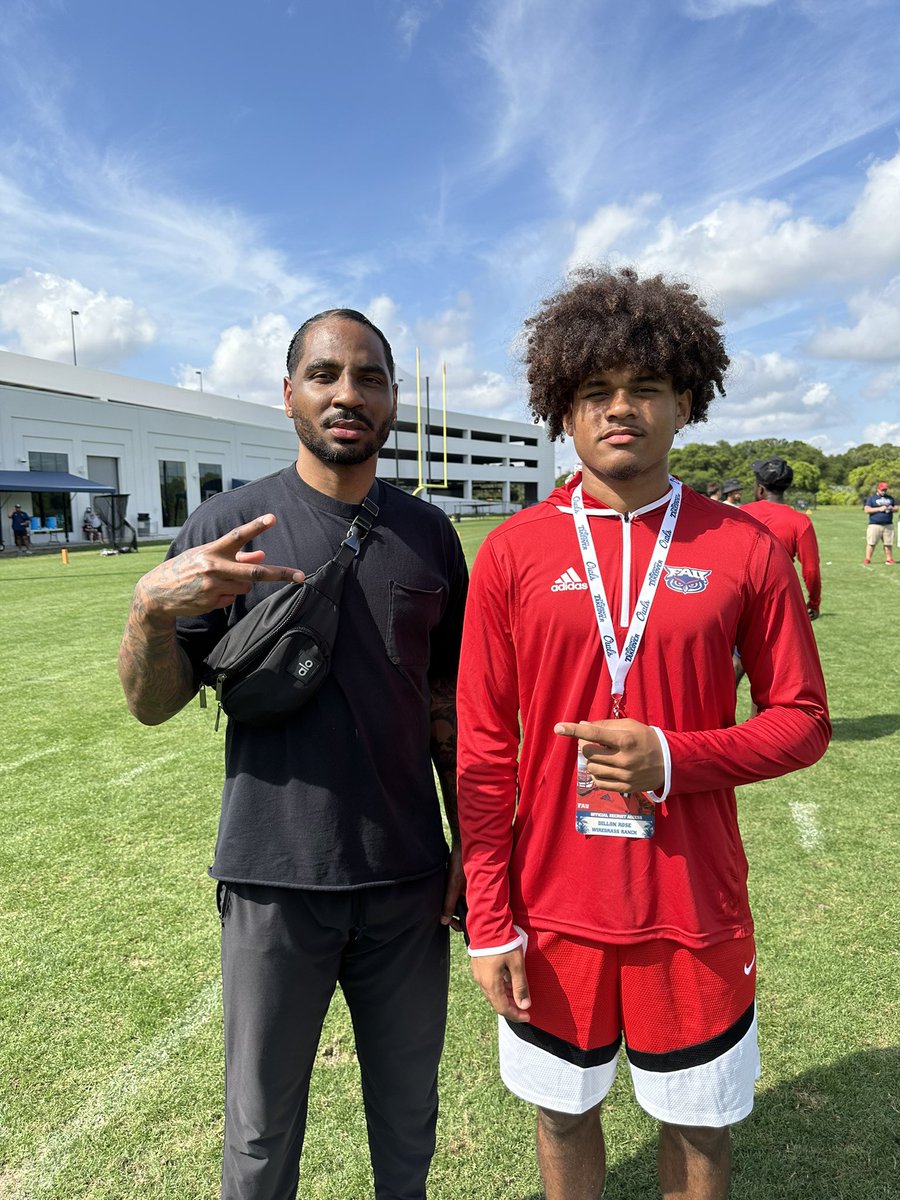Thanks to @FAUFootball for the love the past 2 days! I learned a lot and loved the energy during the first day in pads! Got to meet NFL HOF’er @criscarter80 and @BraxtonMiller5 in paradise! @CoachTomHerman @CoachCFrye @HarrisNOFLYZONE
