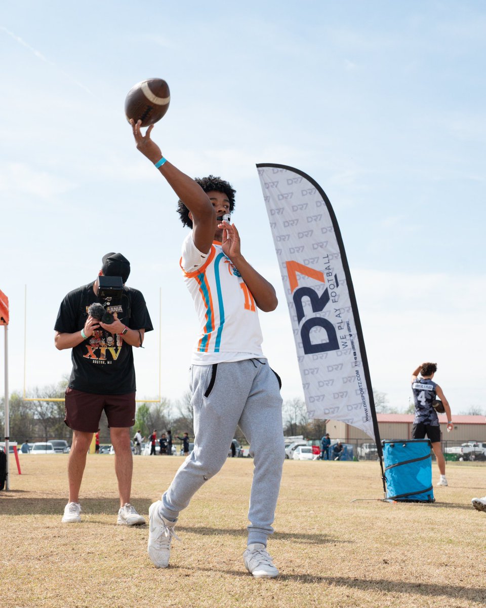 THEPLATFORMDR's tweet photo. PLAYER TO WATCH 📈 via @UnLockYourGame 

27’ QB Payton Lang (@PaytonLang27 ) Muskogee High (OK.) @MuskogeeA 

Lang’s arm angles &amp; zip on the ball is some of the best in today’s @DR_SPORTZ tournament in Tulsa

He’s definitely a top performing prospect today. @Sooner7v7 @Marchen44 https://t.co/28iTU1aZbD