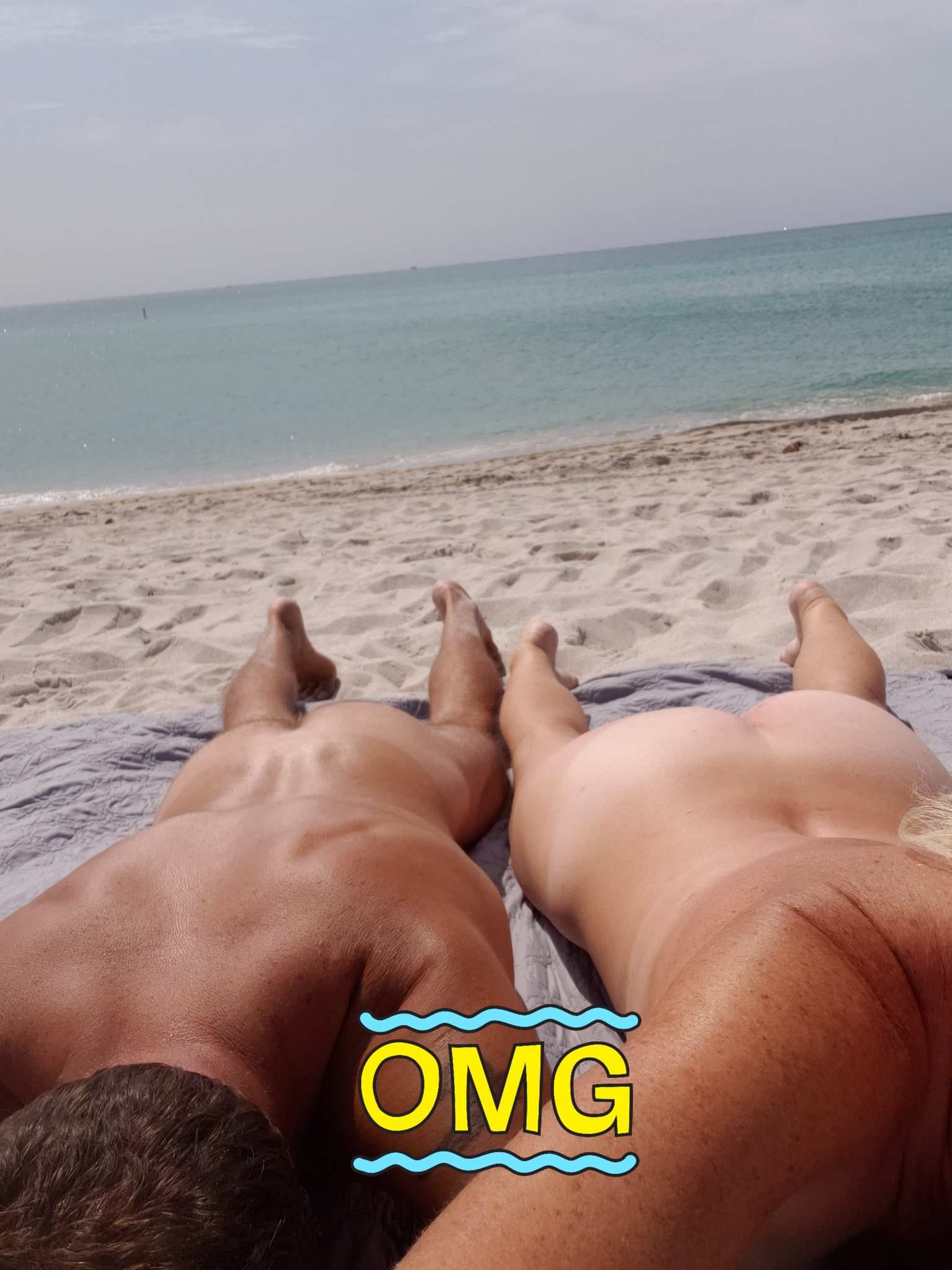 A nice day on the beach! Do you like naked sunbathing? 🔥😍😈 #swinger #lifestyle #freedom #Florida #couple #onlyfans Link in the comments 👇 https://t.co/AzvjD30mp4