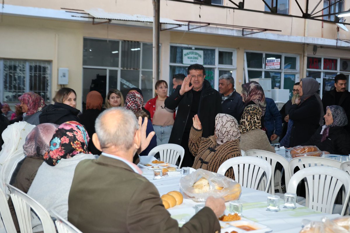 ZeybekciNihat's tweet photo. 📍Tavas | Denizli

Nikfer Mahallemizde hemşehrilerimizle iftar sofrasında bir araya gelerek, Ramazan ayının bereketini hep birlikte paylaştık.

Rabb’im birliğimizi ve muhabbetimizi daim etsin inşallah✨ https://t.co/CfsQeBr5uC
