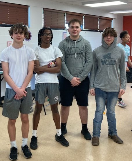 TCHSfootball24's tweet photo. Thank you Tates Creek Community Center and Southland Church! Service to others and building "1" TC #TheMission #CRKFOOTBALL #40517 #GRINDSETMENTALITY https://t.co/Sjjyklqu1m