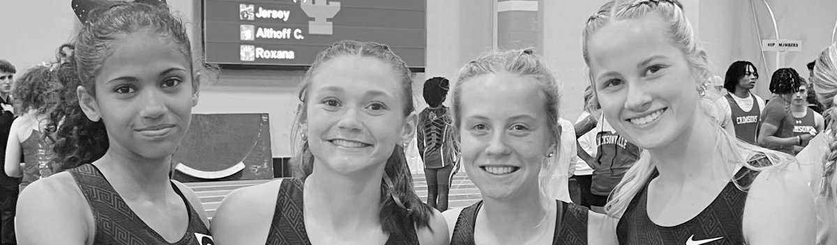 Mascoutah girls 4x800 places second at the Gene Armer Invite and breaks their own school indoor record again! 10:08.19!!!