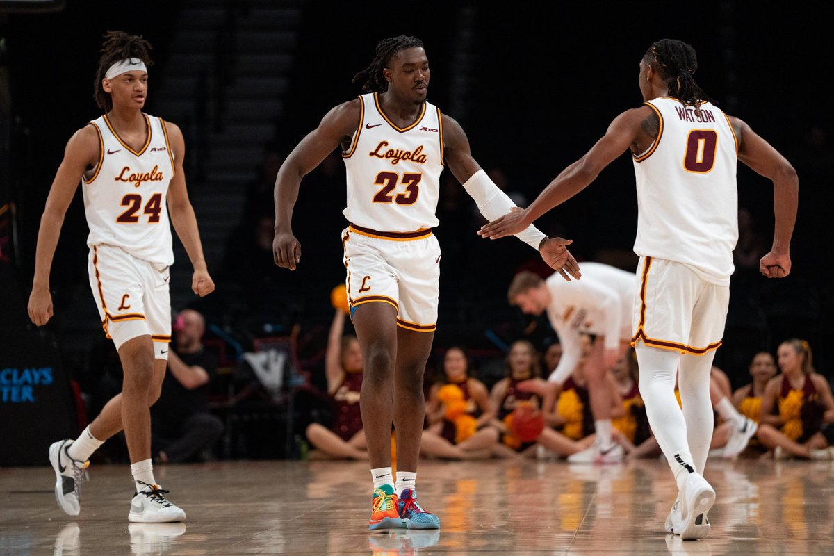 Loyola Men's Basketball tweet media