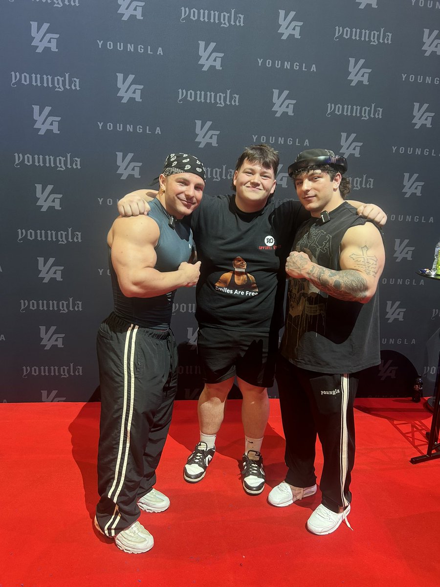 Apparel By Ro tweet media