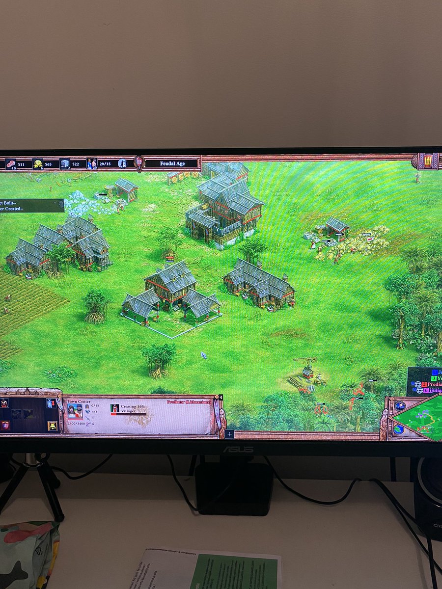 Osinkoinsinoori's tweet photo. Tänään flunssassa ja siskon kanssa Age of Empires 2 palailua! Remasteroidussa versiossa tekoäly huomattavasti fiksumpi kuin vanhassa versiossa!
#aoe2 #aoe2hd https://t.co/yg9B3uXEoM