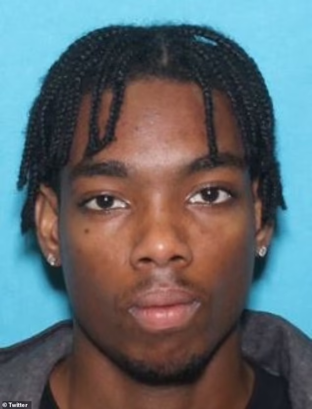bytesintruth's tweet photo. ⚠️ WARNING ⚠️
Andre Gordon, 26, is now barricaded in a Fall Township, Bucks County home
And has taken hostages
I guess it's time to call in the counselors
Just another day in a Democrat-run liberal Utopian shithole~ https://t.co/mF7nl2Gp9C