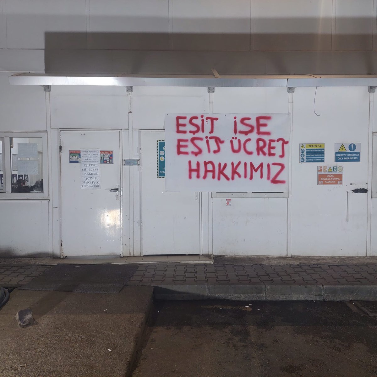 #BuŞehirUnutmaz @ekrem_imamoglu 31 Martta seçim var #İstanbulEnerjiİşçisiHakkınıİstiyor