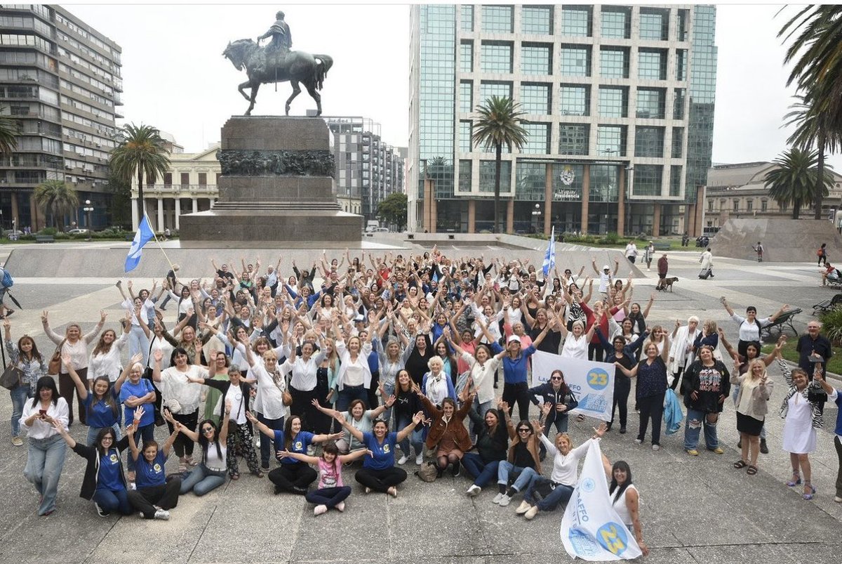 impulsociudad_'s tweet photo. Gran encuentro de mujeres nacionalistas en la sede de @sumar_uy 

Juntas para seguir adelante y sumar esfuerzos y compromisos. 

@lauraraffo @sumar_uy @lista71 https://t.co/XV6IoWNuvv