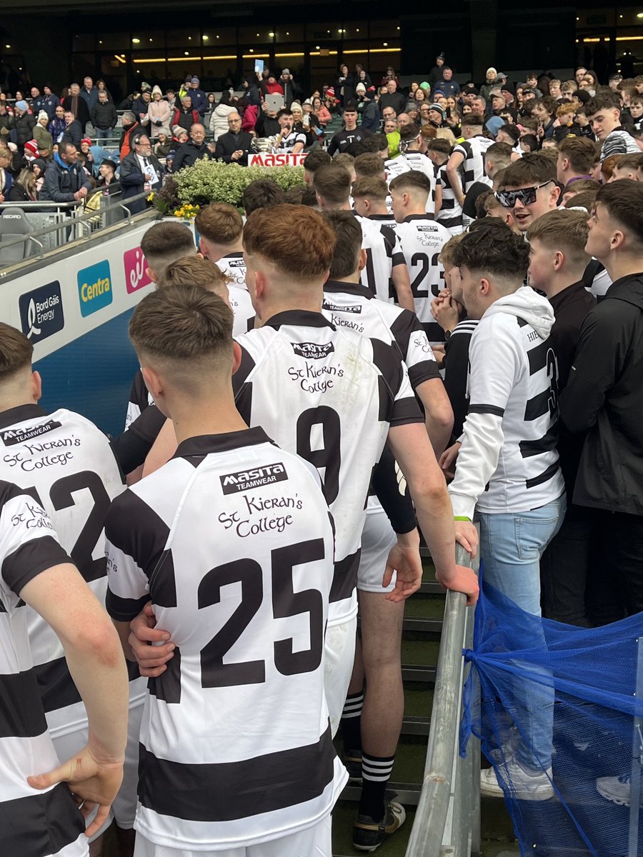 What a day! Congrats to the entire panel, their families & mentors on retaining the Croke Cup for a record 25th time in the @PostPrimaryGAA⁩ All-Ireland Colleges hurling final. Commiserations to a very gallant ⁦@Saint_Raphaels⁩ College who were great competitors ⚫️⚪️👏👏