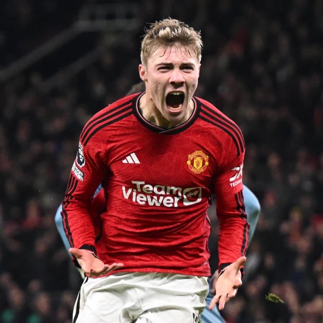 Bias aside, Would you rather have Darwin Nunez or Rasmus Højlund on your team?