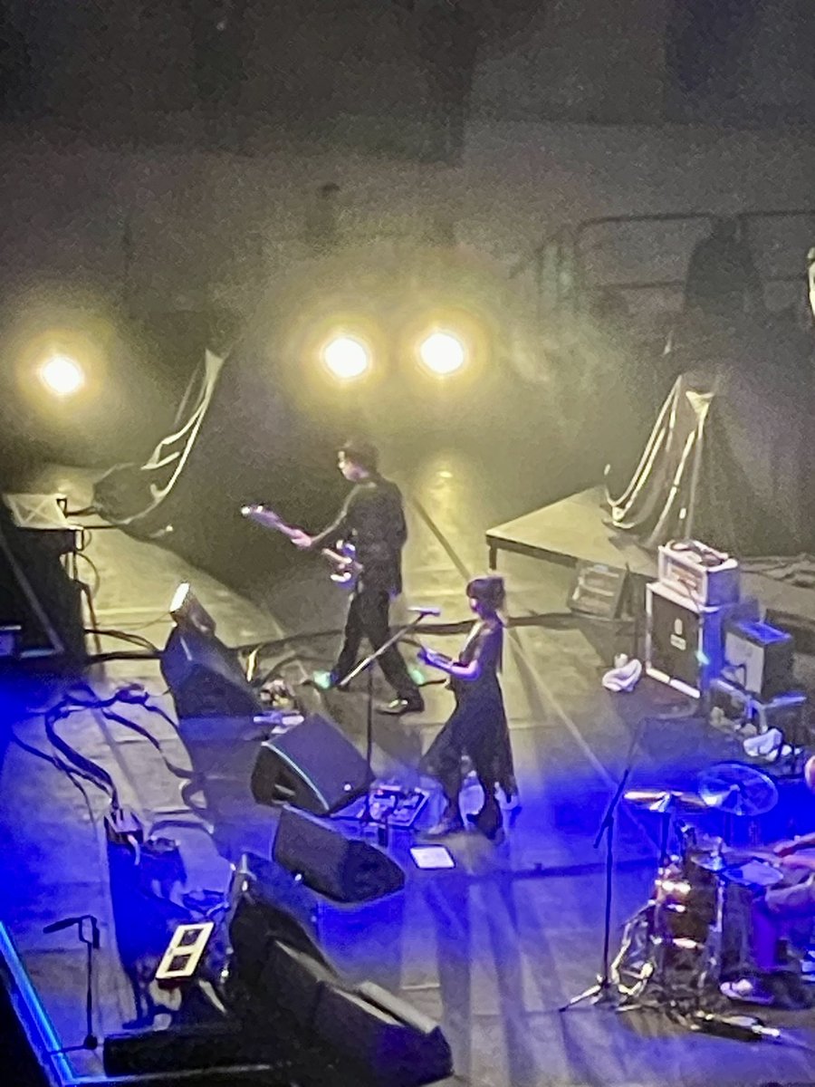 Impecable el sonido y que voz tan increíble 🖤  <a href="/SuzieStapleton/">Suzie Stapleton</a> #DepecheMode