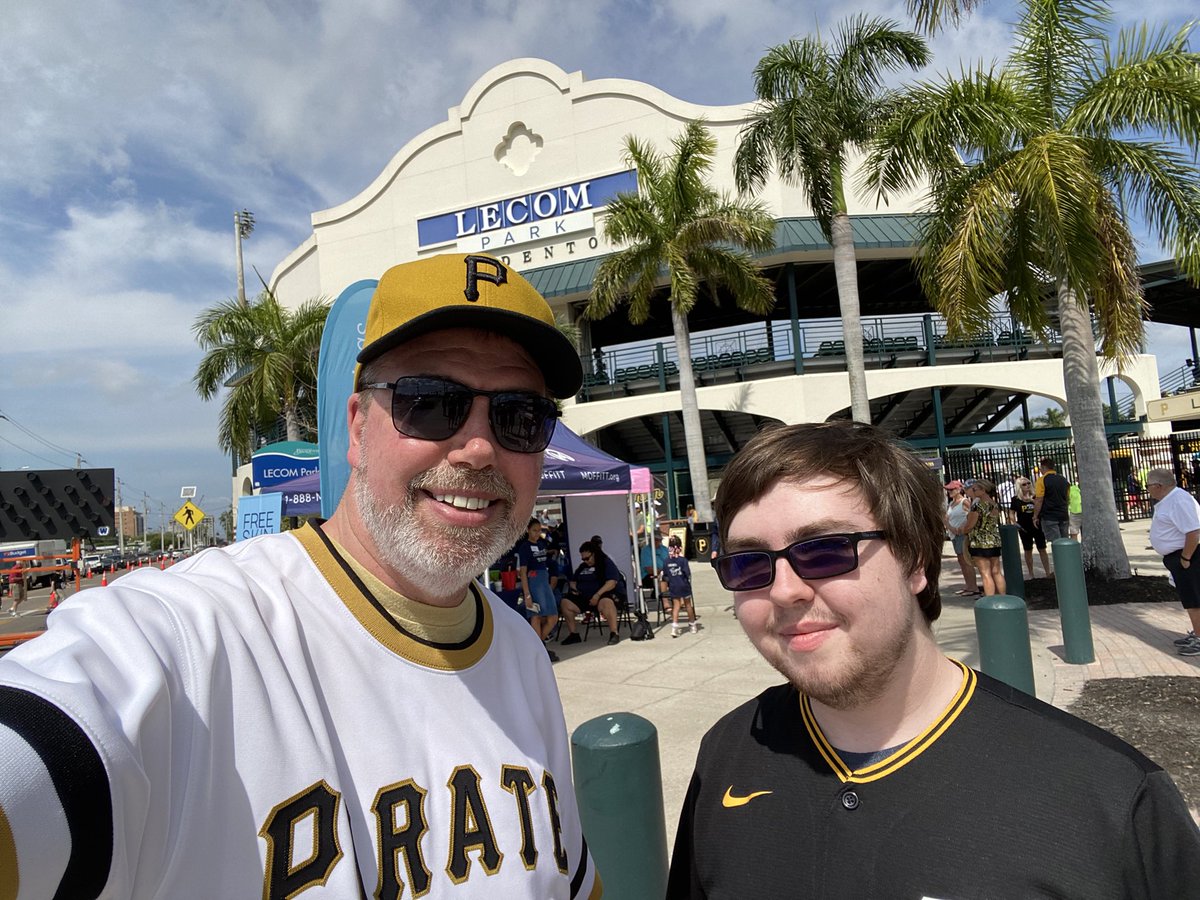 BillRehkopf's tweet photo. Lifelong bucket list achieved! #LetsGoBucs 

@Pirates 
@gbrowniepoints 
@theFortMcKenry 
@KDKARadio 
@937theFan 

#YinzerForLife https://t.co/ZwSDCAa6FR