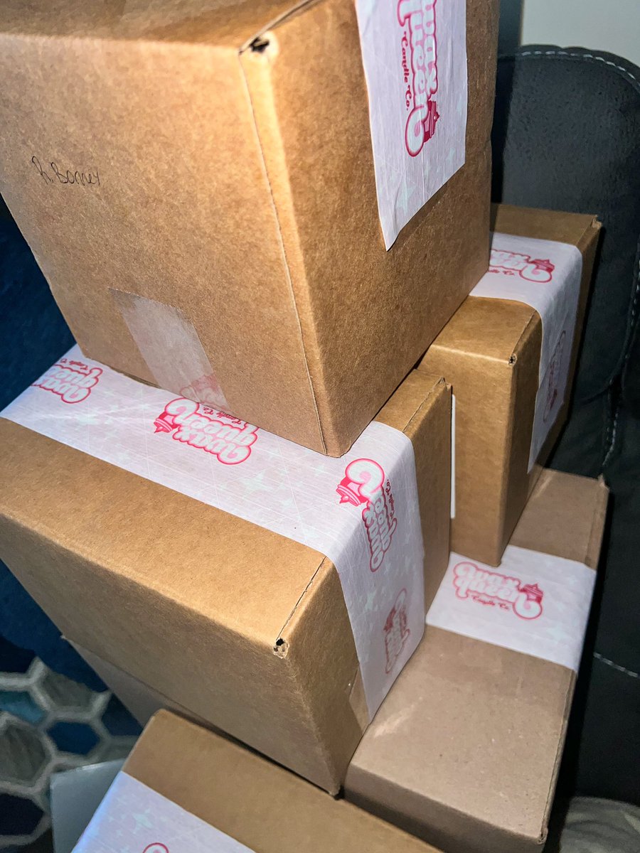 WaxQueenCandle's tweet photo. Amazon has nothing on me 🤗 https://t.co/5KrtwMrerQ