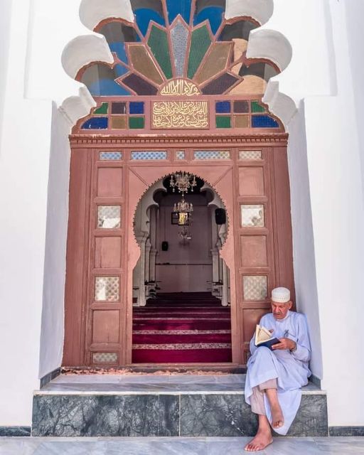 maelassal's tweet photo. La Grande mosquée de #Tlemcen construite en 1136. Elle est aux côtés de la grande mosquée d'#Alger et la grande mosquée de #Nedroma, le seul monument de la dynastie #Almoravide subsistant de nos jours. Le minaret construit par le roi #Zianide #Yaghmoracen en 1236 🇩🇿
#Algérie https://t.co/itZvZ0Qdet