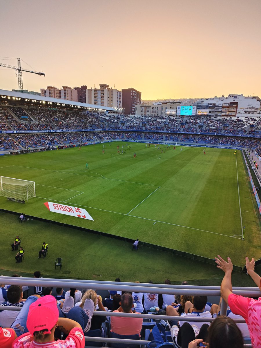 Este equipo no merece esta afición #TenerifeHuesca