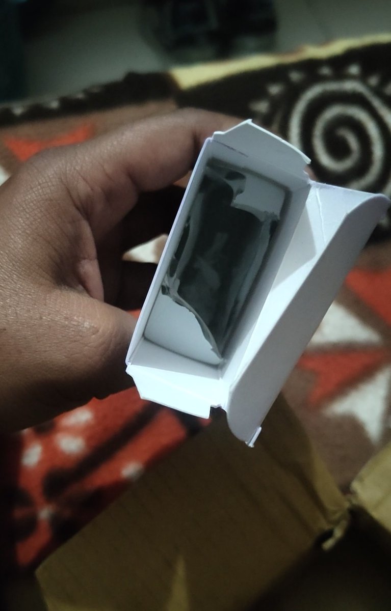 atulchugh1's tweet photo. @themancompany I have got damaged product...I do have full unboxing video...and I am not getting return/replace option in my profile on your website.. https://t.co/GmcRSIA3GI
