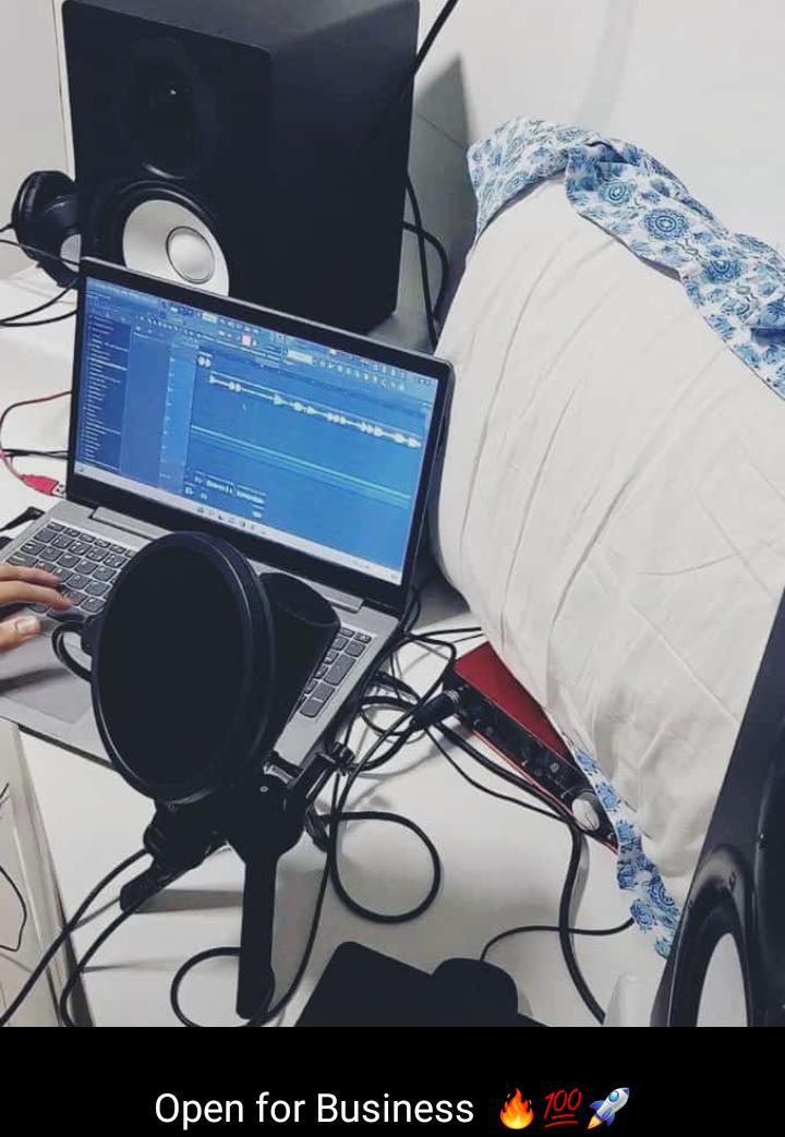 Vigtor_Maven's tweet image. With what you see below, what's my profession?

#uptimusoundz #vigtormaven