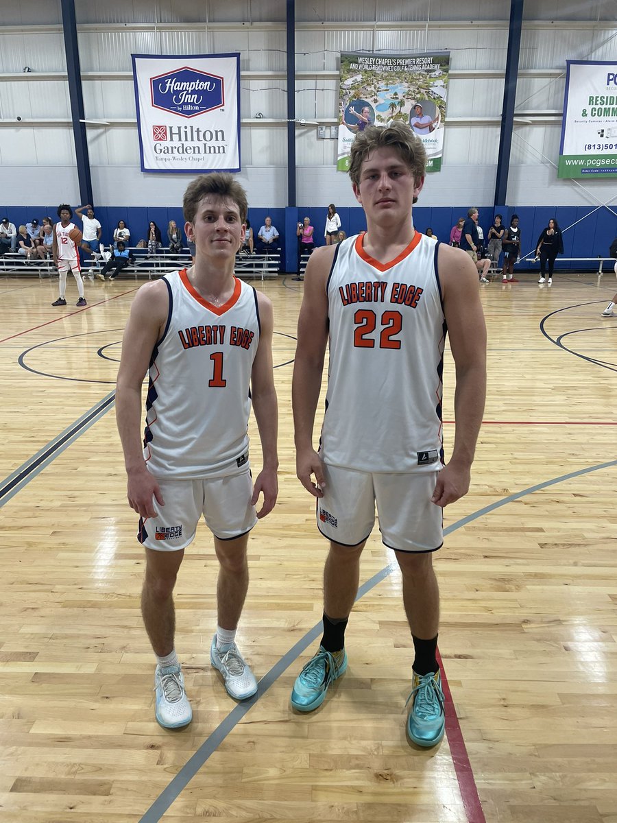 In a tough loss to “TNT Hoops” this duo had a loud presence on the court for “Liberty Edge” combining for 62 pts! @Efraim0204 had the highest game high so far today! Efraim Marvin - 36pts (Class of 2024) Hayden Jordan - 26pts (Class of 2024) @USAmateurBBall @prephoopsfl