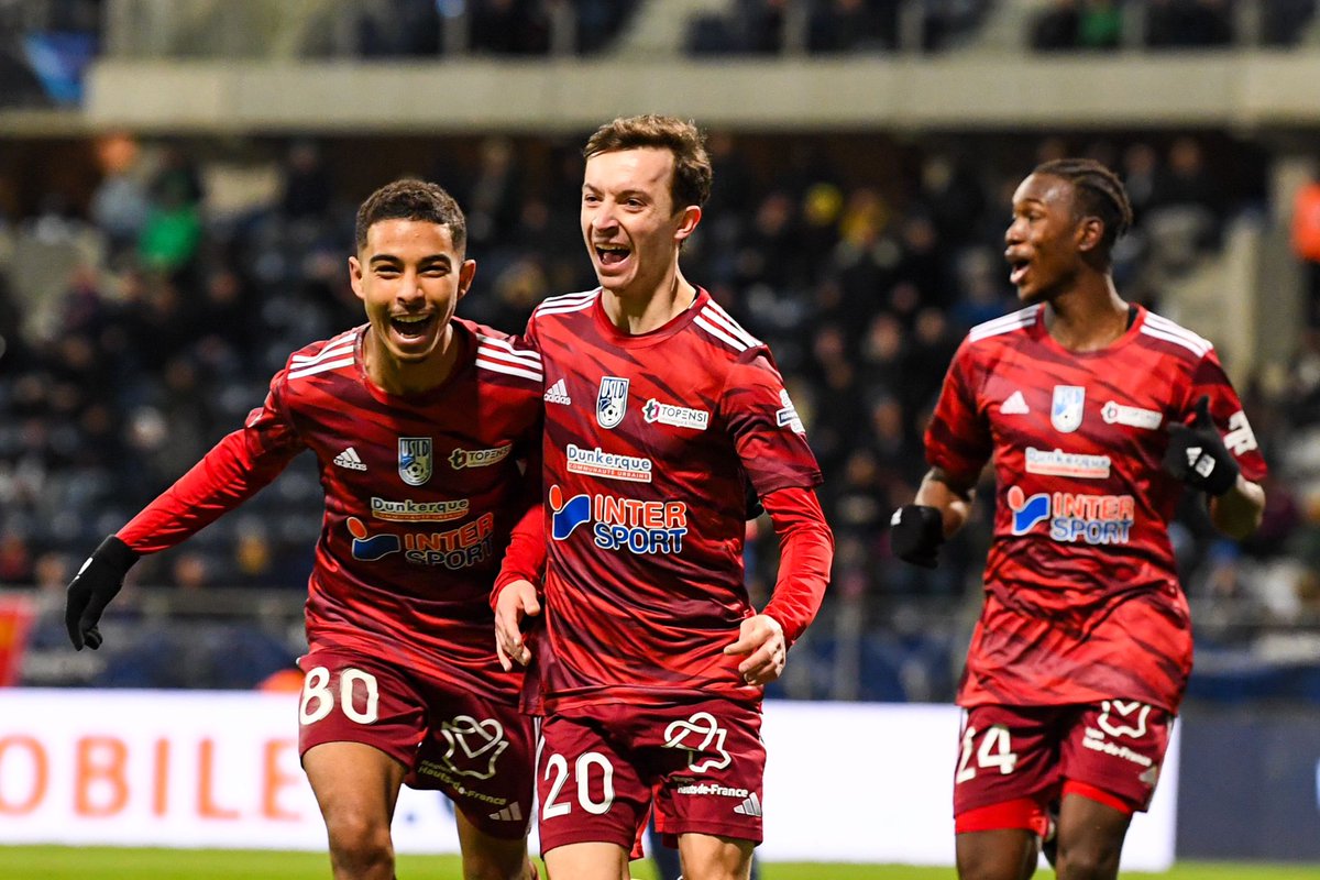 ActuFoot_'s tweet image. 𝗤𝗨𝗘𝗟𝗟𝗘 𝗜𝗡𝗖𝗥𝗢𝗬𝗔𝗕𝗟𝗘 𝗘́𝗤𝗨𝗜𝗣𝗘 𝗗𝗘 𝗗𝗨𝗡𝗞𝗘𝗥𝗤𝗨𝗘 ! 💙🤍

Série de 10 matches sans défaite et 𝟮𝟰 𝗽𝗼𝗶𝗻𝘁𝘀 𝗽𝗿𝗶𝘀 𝘀𝘂𝗿 𝟯𝟬 𝗽𝗼𝘀𝘀𝗶𝗯𝗹𝗲𝘀 pour l'USLD qui opère une véritable remontada en championnat. 🔥

✅ 1-2 vs Laval
✅ 1-0 vs Pau
🤝 2-2 vs…