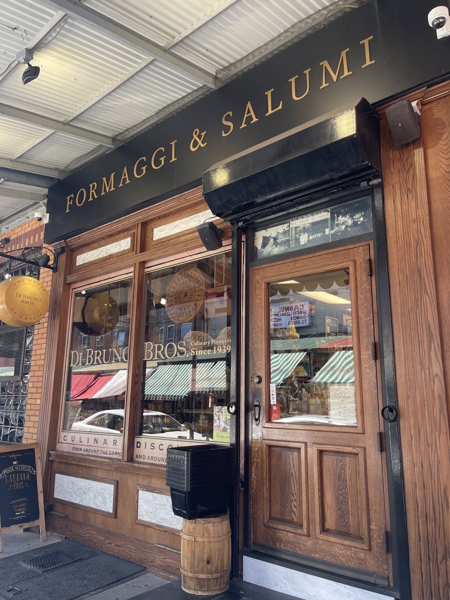 eaglesfilmstudy's tweet photo. Puffed a few Js and did my
Philly fat boy food tour today🔥
Mikes BBQ
Termini Bros Bakery
Nona and pops coffee shop
Di Bruno Bros
Talluto’s
Claudio’s
Angelos pizzeria
#AbsolutelyStuffed #Foodie https://t.co/slpcMoYTEo