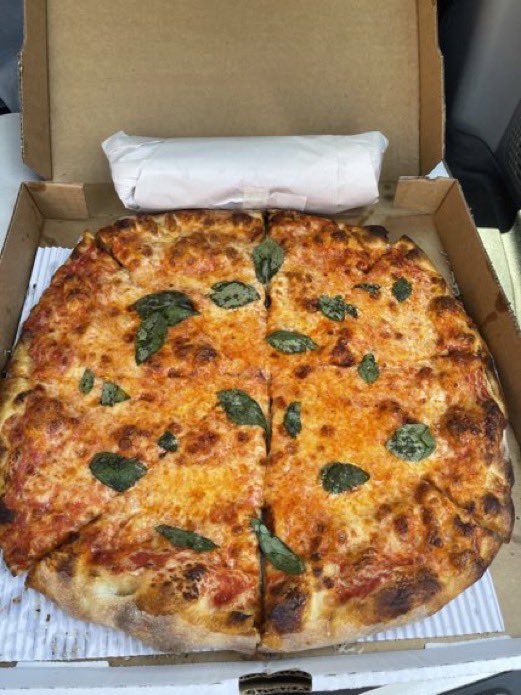 eaglesfilmstudy's tweet photo. Puffed a few Js and did my
Philly fat boy food tour today🔥
Mikes BBQ
Termini Bros Bakery
Nona and pops coffee shop
Di Bruno Bros
Talluto’s
Claudio’s
Angelos pizzeria
#AbsolutelyStuffed #Foodie https://t.co/slpcMoYTEo