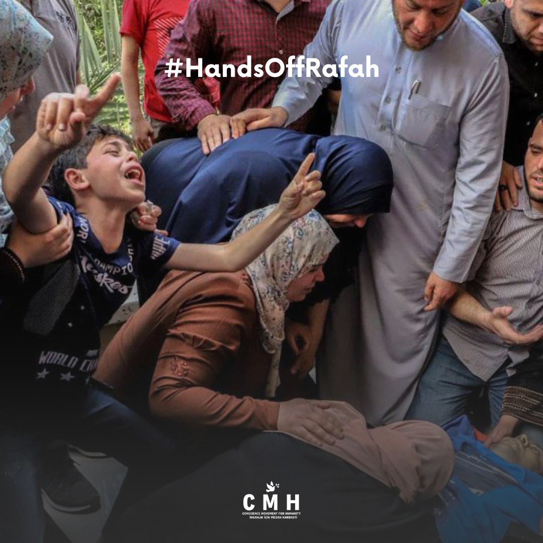 tulaygokcimen's tweet photo. Gazze’de anneleri öldürdüler! 
#HandsOffRafah https://t.co/hfJgOioRug