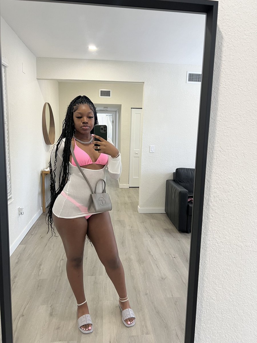 3bbiiii's tweet photo. i cant wait to do a big dumpppp😂😍 https://t.co/S93rY72T95