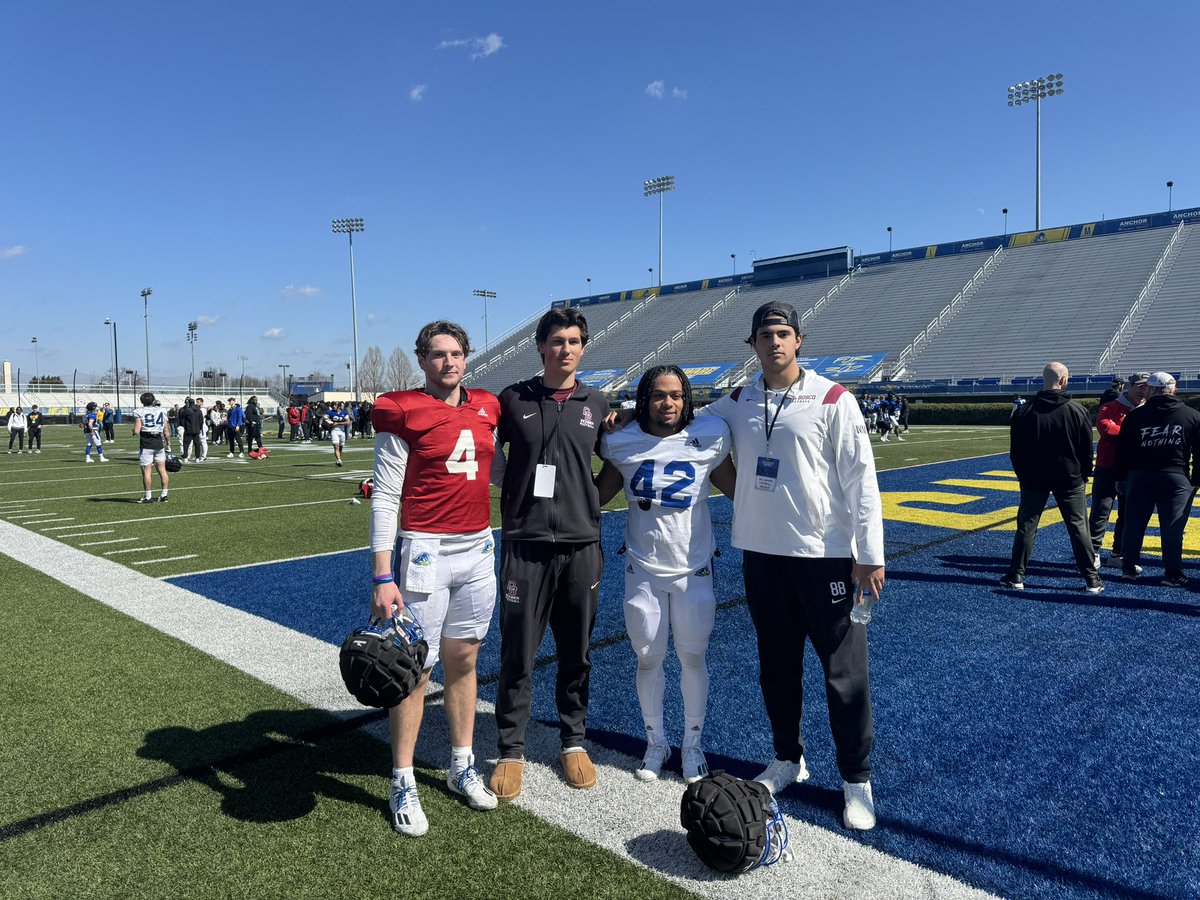 Had a great time at the University of Delaware today. @ryancarty10 @CoachGoldrich @TerenceArcher @Tonyrazz03 @CoAcHKeLZZz3 @Delaware_FB @NickMinicucci @Coach_AndrewP